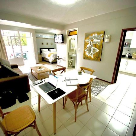 Laboria 102 & 103 Appartement Harrismith Buitenkant foto