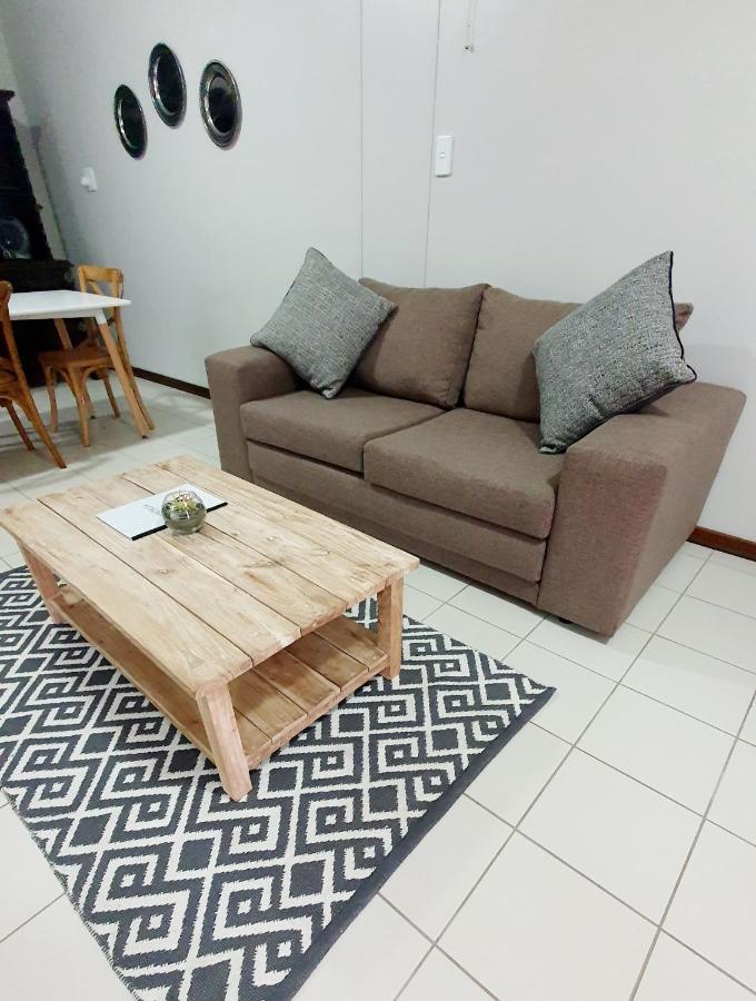 Laboria 102 & 103 Appartement Harrismith Buitenkant foto
