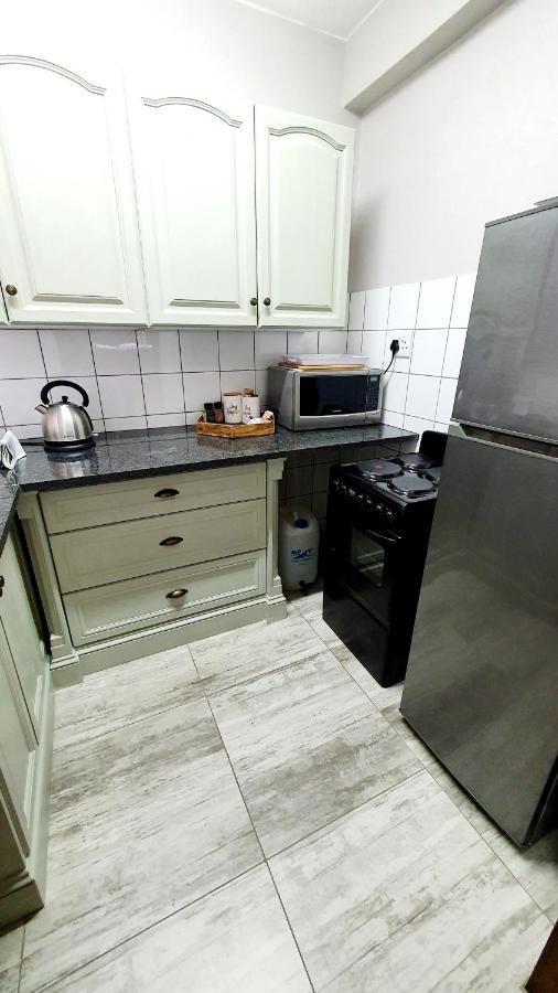 Laboria 102 & 103 Appartement Harrismith Buitenkant foto