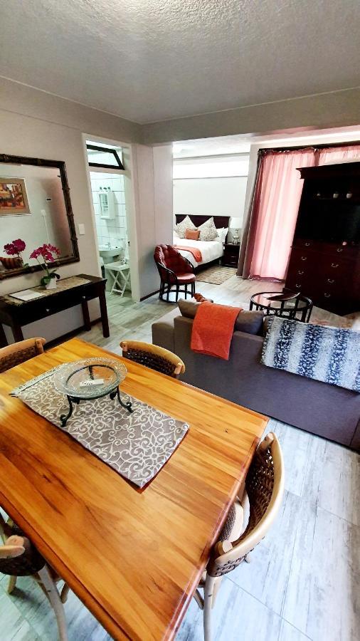 Laboria 102 & 103 Appartement Harrismith Buitenkant foto