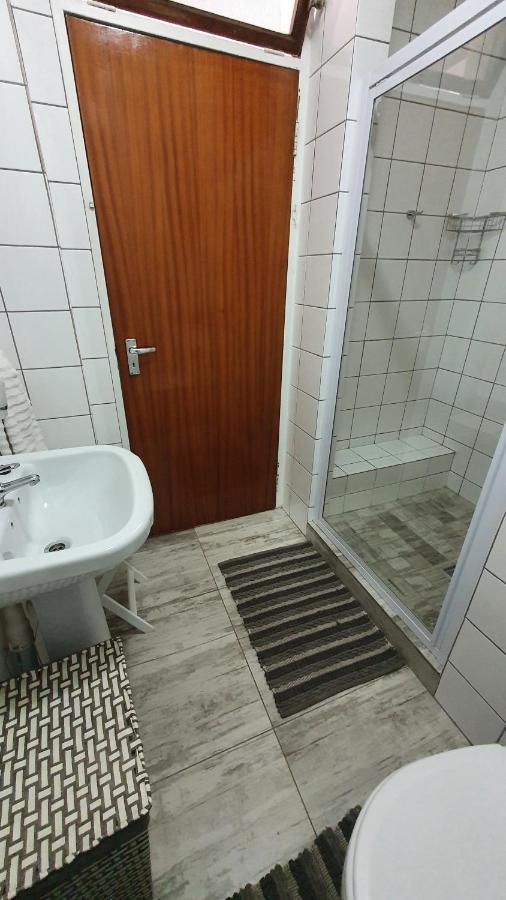 Laboria 102 & 103 Appartement Harrismith Buitenkant foto